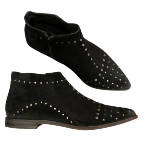 FREE PEOPLE Aquarian Black Suede Studded Pointed Toe Ankle Bootie EU 37 Size 7 - Picture 1 of 12